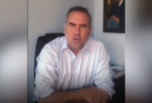 Περού:-Ένοπλοι-πυροβόλησαν-το-αυτοκίνητο-του-υποψηφίου-της-δεξιάς-στις-προεδρικές-εκλογές-Ραφαέλ-Μπελαούντε