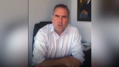 Περού:-Ένοπλοι-πυροβόλησαν-το-αυτοκίνητο-του-υποψηφίου-της-δεξιάς-στις-προεδρικές-εκλογές-Ραφαέλ-Μπελαούντε