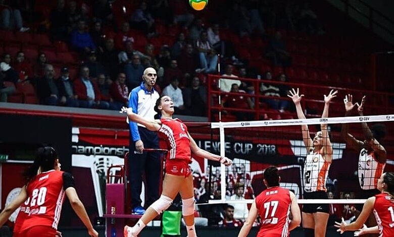 champions-league-γυναικών:-Θρίαμβος-του-Ολυμπιακού-με-3-2-σετ-επί-της-Ετσατσίμπασι