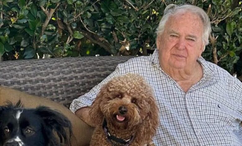 Στίβεν-Ντάουνινγκ:-Πέθανε-από-σήψη-ο-παραγωγός-του-ΜακΓκάιβερ-στα-87-του