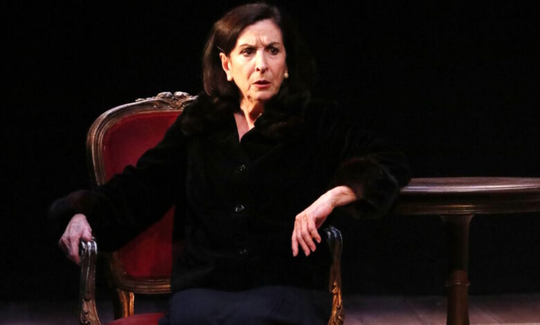 Νένα-Μεντή:-«Έχασα-τρία-παιδιά-από-τοξόπλασμα,-έφαγα-κρέας-από-ταβέρνα-που-μάλλον-το-είχε-γλύψει-γάτα»