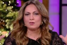 Σοφία-Μουτίδου-κατά-Αχιλλέα-Μπέου-για-τα-«γαλλικά»-στην-χριστουγεννιάτικη-εκδήλωση-–-«Φασιστική-καρικατούρα»