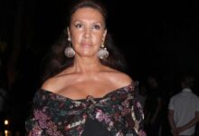 Η-Βάνα-Μπάρμπα-έφαγε-κλήση-για-παράνομο-παρκάρισμα-–-Χωρίς-πινακίδες-το-αυτοκίνητό-της