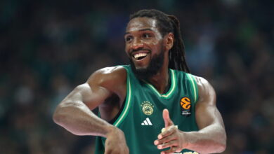 Ο-Κένεθ-Φαρίντ-για-το-μέλλον-του-στον-Παναθηναϊκό:-Θα-επανέλθω-όταν-υπογράψω-το-νέο-μου-συμβόλαιο