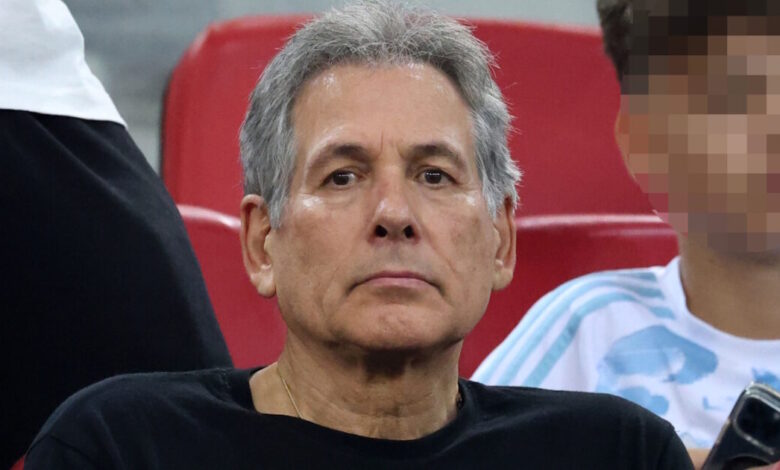 Θάνος-Καληώρας:-«Σήμερα-δεν-έχει-καμιά-σχέση-το-Εθνικό-θέατρο-με-την-αίγλη-που-είχε-παλιά,-είναι-μπάτε-σκύλοι-αλέστε»