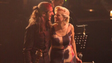 Νατάσα-Μποφίλιου-και-Γιάννης-Χαρούλης-άλλαξαν-όνομα-στην-περιοδεία-τους-μετά-τις-αντιδράσεις-του-γιου-του-Μάνου-Χατζηδάκι