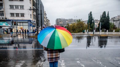 Καιρός-σήμερα:-Σφοδρές-βροχές-και-καταιγίδες-από-την-κακοκαιρία-byron-–-Άνεμοι-αγγίζουν-τα-8-μποφόρ