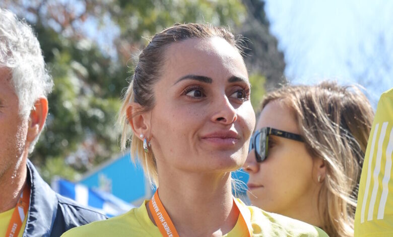 Η-Βασιλική-Μιλλούση-για-το-περιστατικό-με-τις-πέτρες-που-πέταξαν-στο-σπίτι-της:-«Τρόμαξα-γιατί-σκέφτηκα-τα-παιδιά-μου»