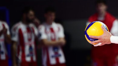 ΠΑΟΚ-–-Ολυμπιακός:-Διακοπή-στον-τελικό-του-league-cup-του-βόλεϊ-ανδρών-μετά-από-πρόβλημα-με-το-φωτισμό