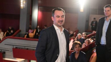 Ο-Χαρίτσης-έκανε-«άνοιγμα»-στον-Τσίπρα-για-συνεργασία-αλλά-με-αιχμές-–-«Λαϊκό-Μέτωπο-του-ενός-δεν-θα-υπάρξει-ποτέ»