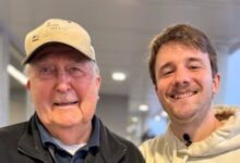 Η-συγκινητική-ιστορία-88χρονου-που-εργαζόταν-σε-σούπερ-μάρκετ-για-να-ζήσει-και-η-πρωτοβουλία-ανθρωπιάς-νεαρού-influencer