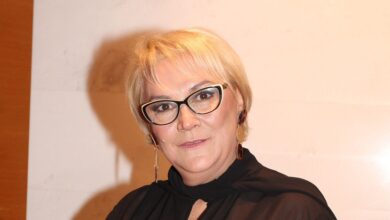 Αλεξάνδρα-Τσόλκα:-Όσο-συρρικνώνεται-το-κοινό,-συρρικνωνόμαστε-κι-εμείς-άρα-ασχολούμαστε-με-το-μικροσύμπαν-μας