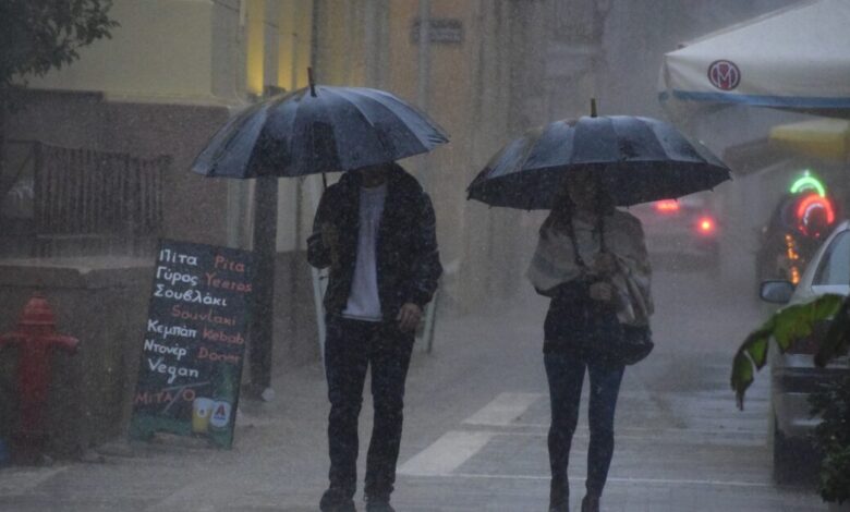 Η-κακοκαιρία-byron-σαρώνει-με-καταιγίδες-μέχρι-το-μεσημέρι:-Μακεδονία,-Θεσσαλία-και-άλλες-3-περιοχές-στο-επίκεντρο