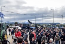 Αγροτικά-μπλόκα:-Νέες-κινητοποιήσεις-σε-Αθηνών-–-Λαμίας-και-Εγνατία-–-Στην-Κρήτη-αποφάσισαν-να-αποκλείσουν-το-αεροδρόμιο-Ηρακλείου
