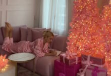 Η-Ιωάννα-Τούνη-μόνη-στο-σπίτι-–-Η-χαλάρωση-σε-καναπέ-και-οι-σκέψεις-για-χριστουγεννιάτικο-bazaar