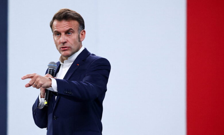 Εμανουέλ-Μακρόν:-«Πρέπει-να-συνεχίσουμε-να-ασκούμε-πίεση-στη-Ρωσία-γιατί-εκείνη-δεν-επιδιώκει-την-ειρήνη»