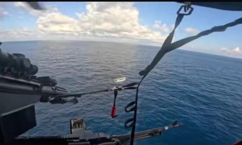 ΗΠΑ:-Ελεύθερος-σκοπευτής-της-Ακτοφυλακής-εξουδετερώνει-ταχύπλοο-με-κοκαΐνη-στον-Ειρηνικό-–-Εντυπωσιακό-βίντεο-από-την-επιχείρηση