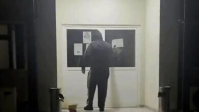 Μέλη-του-Ρουβίκωνα-έκαναν-καταδρομική-επίθεση-στα-γραφεία-του-ΟΠΕΚΕΠΕ-στη-Λάρισα-–-Δείτε-βίντεο