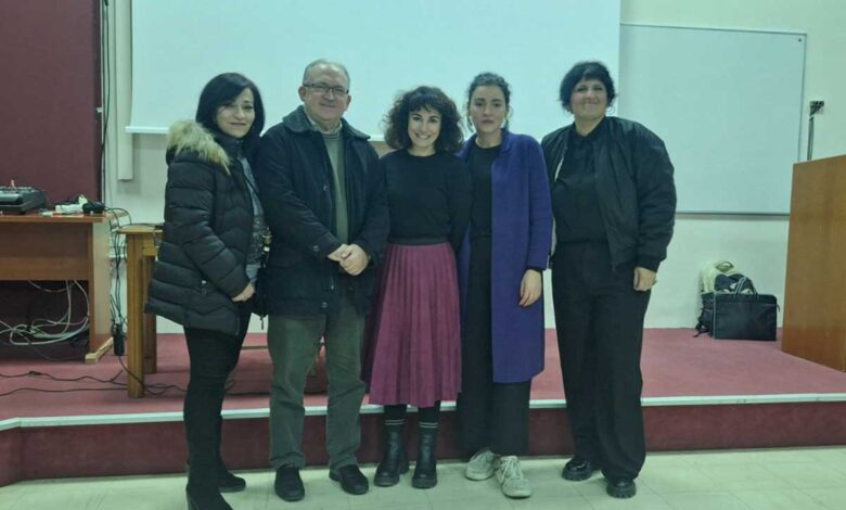 Συνάντηση-της-Σχολής-Γονέων-στο-7ο-Πειραματικό-Γυμνάσιο-Τρικάλων-με-θέμα-“Συναισθήματα-–-Ανάγκες-–-Σύνδεση”