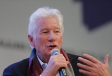 Ο-Ρίτσαρντ-Γκιρ-για-το-ντοκιμαντέρ-«wisdom-of-happiness»-αφιερωμένο-στον-Δαλάι-Λάμα-–-«Ποτέ-δεν-έχω-δουλέψει-τόσο-σκληρά»