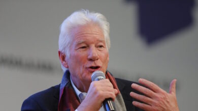 Ο-Ρίτσαρντ-Γκιρ-για-το-ντοκιμαντέρ-«wisdom-of-happiness»-αφιερωμένο-στον-Δαλάι-Λάμα-–-«Ποτέ-δεν-έχω-δουλέψει-τόσο-σκληρά»