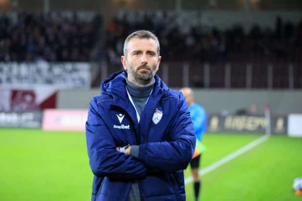 ΑΕΛ:-«Τέλος»-ο-Μαλεζάς-–-Φαβορί-για-τον-τον-πάγκο-της-ομάδας-ο-Παντελίδης