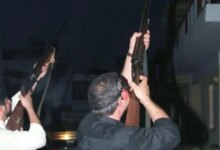 Χανιά:-Με-πυροβόλα-το-άναμμα-του-δέντρου-στους-Κάμπους-–-Πυροβόλησαν-κατά-ριπάς