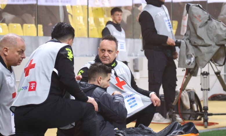 Ο-Μιγιάτ-Γκατσίνοβιτς-αποχώρησε-με-φορείο-μετά-τον-τραυματισμό-του-ΑΕΚ-–-Ατρόμητος