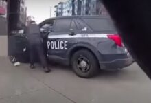 Σιάτλ:-Αστυνομικοί-εξουδετέρωσαν-ένοπλο-που-απειλούσε-κόσμο-–-Δείτε-βίντεο