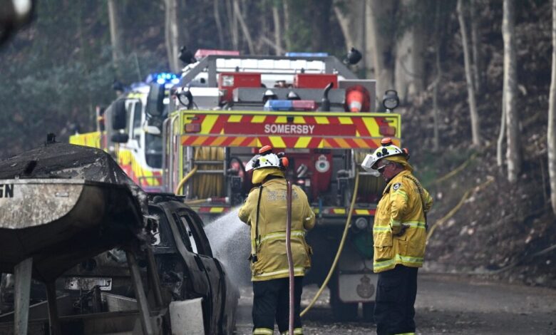 Αυστραλία:-Στις-φλόγες-μεγάλες-δασικές-εκτάσιες-και-σπίτια-–-Νεκρός-ένας-πυροσβέστης