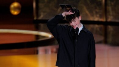 Χρυσές-Σφαίρες-2026:-Ανακοινώθηκαν-οι-υποψηφιότητες-–-Αριάνα-Γκράντε,-Σίνθια-Ερίβο-και-«adolescence»-στη-λίστα