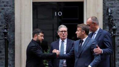 Μακρόν,-Στάρμερ-και-Μερτς-«βάζουν-πλάτη»-στον-Ζελένσκι-–-Στο-προσκήνιο-εγγυήσεις-ασφαλείας-στην-Ουκρανία