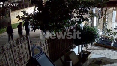 Καματερό:-Βίντεο-ντοκουμέντα-με-τον-48χρονο-που-κυνήγαγε-τρεις-μαθήτριες-κρατώντας-μαχαίρι