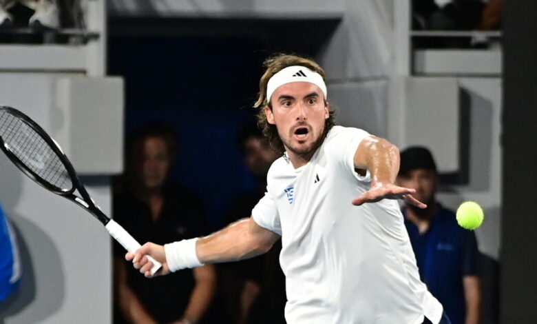 Στέφανος-Τσιτσιπάς:-Έχει-ή-δεν-έχει-τελικά-δίπλωμα;-–-Δεν-το-έχει-παραδώσει-ακόμα-στην-αστυνομία