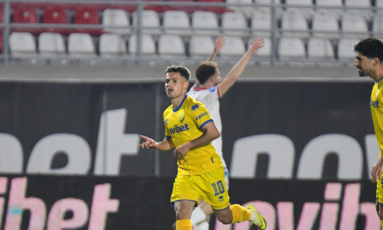 Πανσερραϊκός-–-Παναιτωλικός-0-1:-«Πέρασε»-από-τις-Σέρρες-και-ξέφυγε-από-τις-τελευταίες-θέσεις-της-super-league-η-ομάδα-του-Αγρινίου