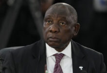 Βολές-Προέδρου-Ραμαφόσα-κατά-λευκών-ρατσιστών-Αφρικάνερ