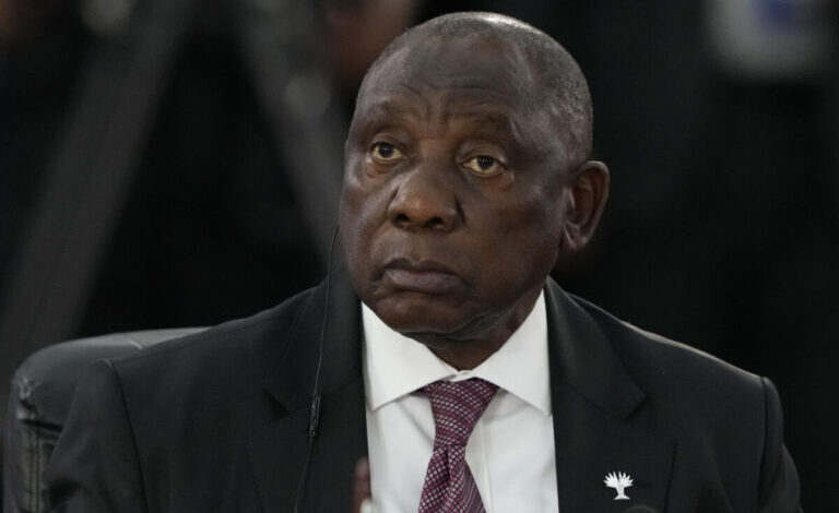 Βολές-Προέδρου-Ραμαφόσα-κατά-λευκών-ρατσιστών-Αφρικάνερ