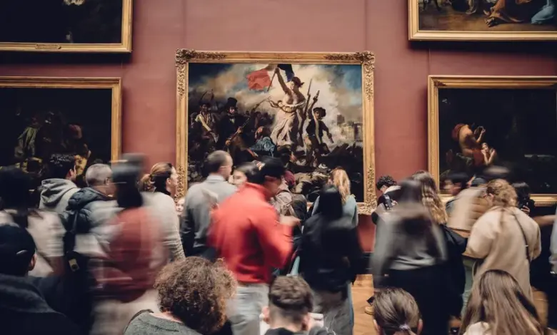 Γαλλία:-Κυλιόμενες-απεργίες-ανακοίνωσαν-οι-εργαζόμενοι-στο-Λούβρο