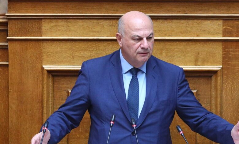 Τσιάρας-για-αγροτικές-κινητοποιήσεις:-Έχω-συναντηθεί-με-όλους-τους-φορείς-που-ζήτησαν-συνάντηση-–-Η-βία-είναι-απολύτως-καταδικαστέα