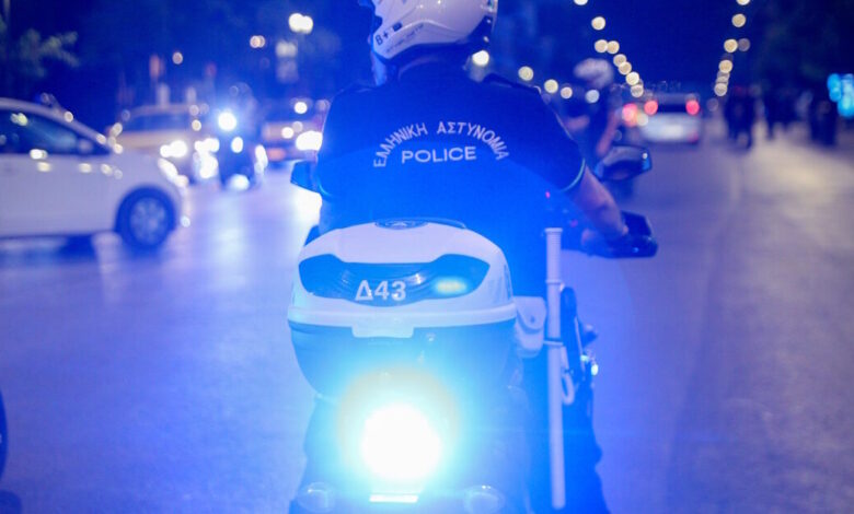 Καλύβια:-Συναγερμό-σήμανε-ύποπτο-αντικείμενο-κάτω-από-αυτοκίνητο