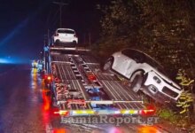 Φθιώτιδα:-Όχημα-«έφυγε»-από-αυτοκινητάμαξα-σε-παράδρομο-–-Δείτε-φωτογραφίες