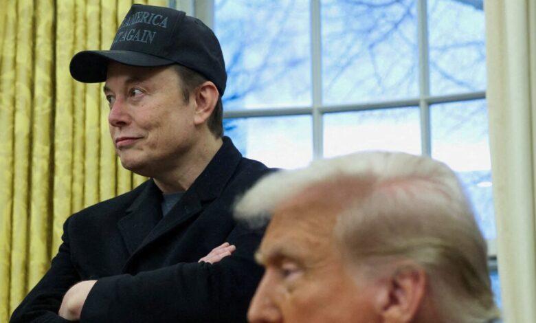 Ο-Τραμπ-στο-πλευρό-του-Μασκ:-«Η-Ευρώπη-αλλάζει,-παίρνει-κακές-κατευθύνσεις»