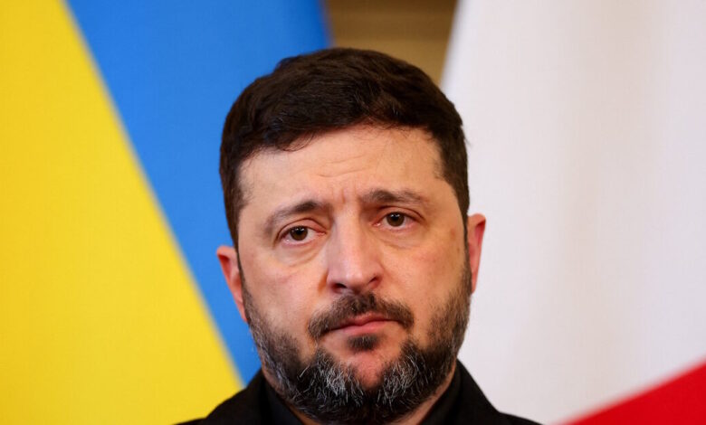 Ζελένσκι:-«Δεν-έχουμε-το-νομικό-δικαίωμα-να-παραχωρήσουμε-εδάφη-–-Η-οπτική-μας-διαφέρει-από-του-Τραμπ»