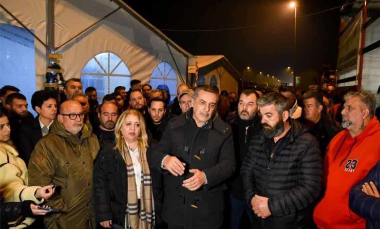 Κουρέτας-για-αγρότες:-“Τι-να-κάνουν;-Χαρακίρι-ή-να-αντιδράσουν-για-να-μην-πεθάνουν;”