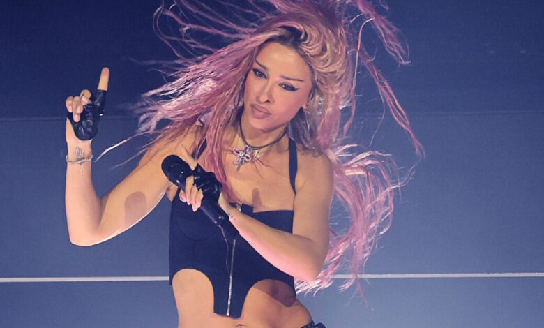 Ελένη-Φουρέιρα:-Ήμουν-παιδί-από-την-Αλβανία,-έχω-δουλέψει-με-ανθρώπους-που-μου-έκλειναν-τα-φώτα