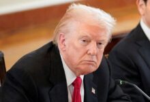 Ο-Τραμπ-προειδοποιεί-το-Ανώτατο-Δικαστήριο-να-μην-μπλοκάρει-τους-τελωνειακούς-δασμούς