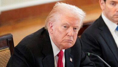 Ο-Τραμπ-προειδοποιεί-το-Ανώτατο-Δικαστήριο-να-μην-μπλοκάρει-τους-τελωνειακούς-δασμούς