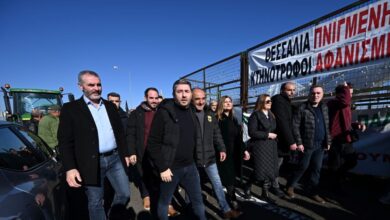 Ο-Νίκος-Ανδρουλάκης-στα-μπλόκα-των-αγροτών-σε-Καρδίτσα-και-Τρίκαλα:-Ο-πρωτογενής-τομέας-πληρώνει-τη-διαφθορά-της-κυβέρνησης