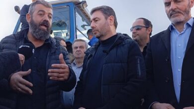 Στο-μπλόκο-του-Λόγγου-βρέθηκε-ο-πρόεδρος-του-ΠαΣοΚ-Νίκος-Ανδρουλάκης