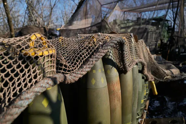 Κομπίνα-υπερτιμολόγησης-πυρομαχικών-για-την-Ουκρανία-ισχυρίζεται-πως-εντόπισε-η-ρωσική-κατασκοπεία
